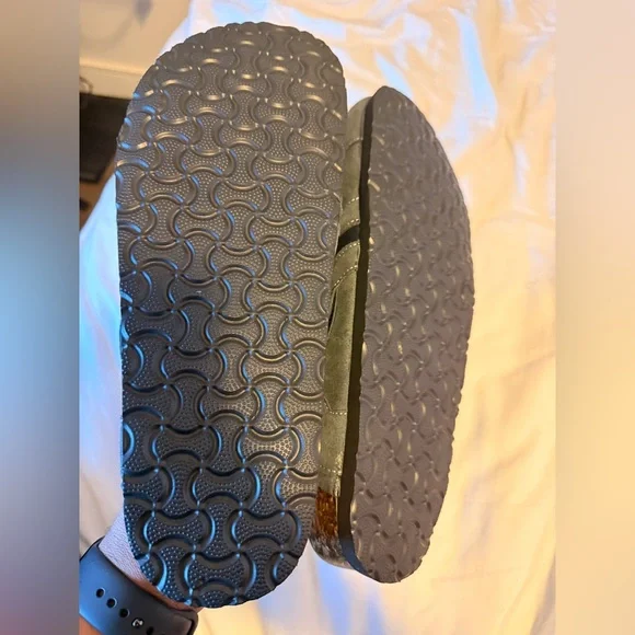 Clogs - Picture 4 of 5